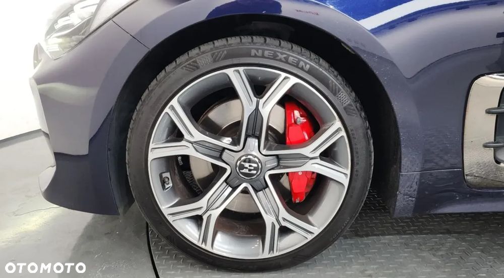 Kia Stinger 3.3 T-GDI AWD GT - 11