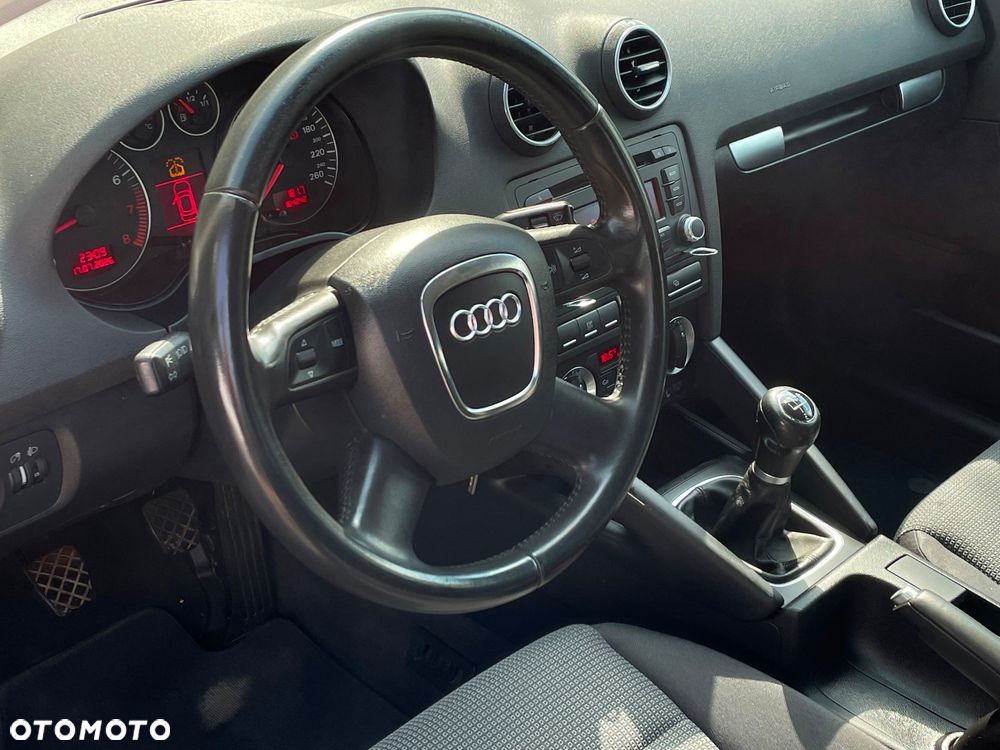 Audi A3 Sportback 1.6 Ambition - 12