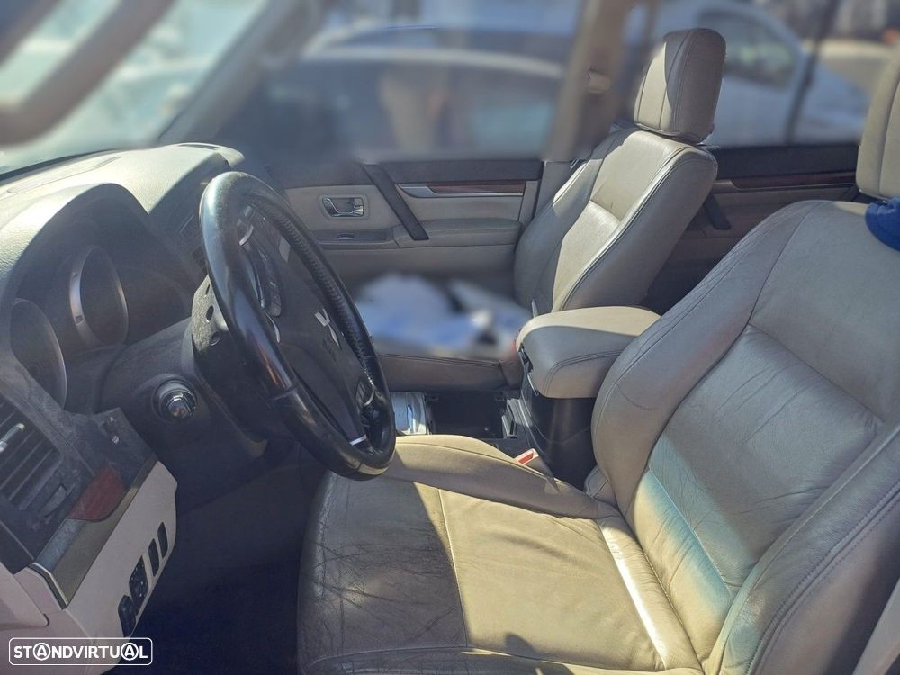 Peças Mitsubishi Pajero III (V7_W, V6_W) 3.2 Di-D (V68W) 2007 - 8