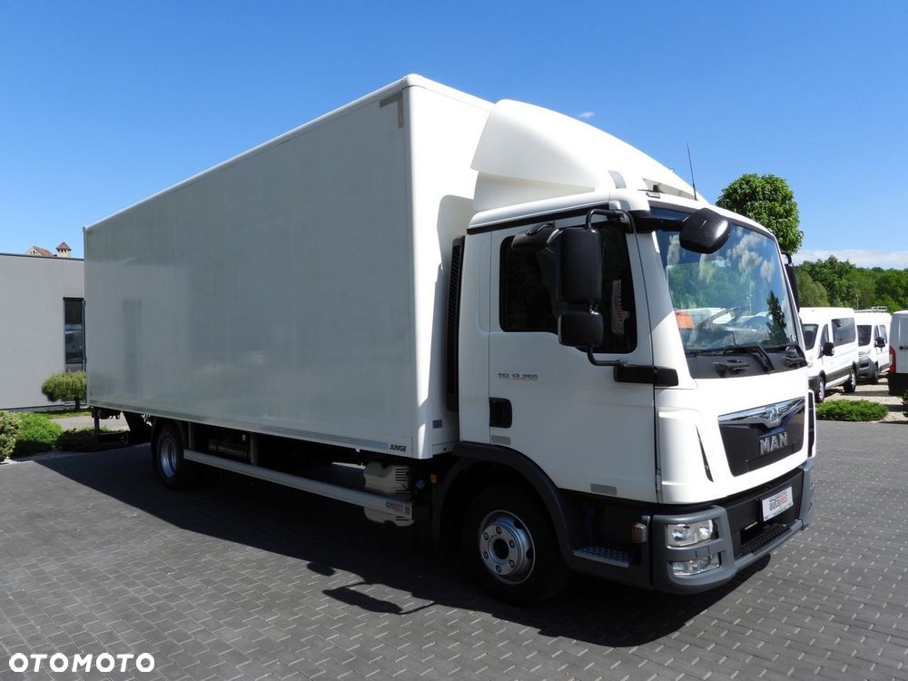 MAN TGL 12.250 KONTENER WINDA 16 PALET TEMPOMAT PNEUMATYKA AUTOMAT  BLIŹNIACZE KOŁA  250KM - 5