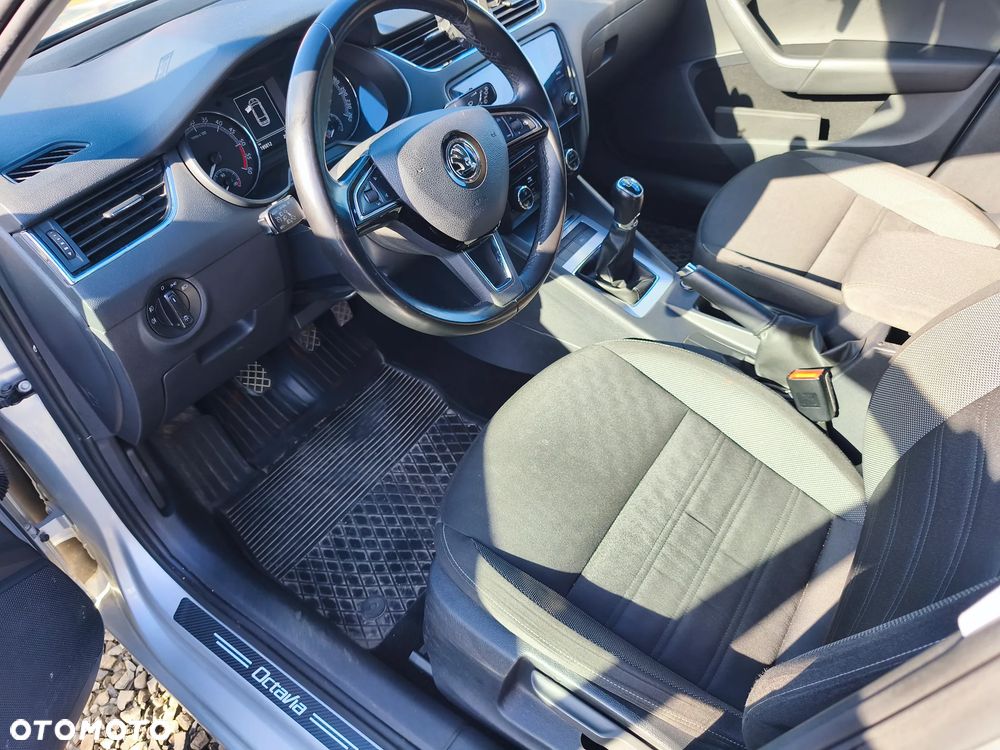 Skoda Octavia 1.6 TDI Ambition - 16