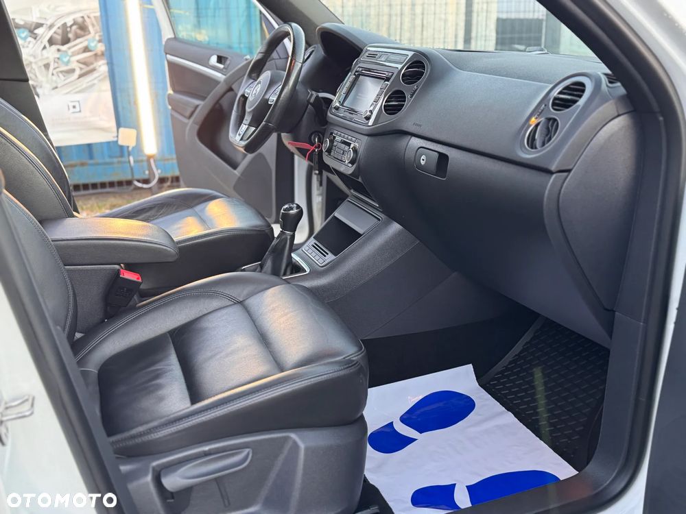 Volkswagen Tiguan 2.0 TDI 4Mot Perfectline R-Style - 30