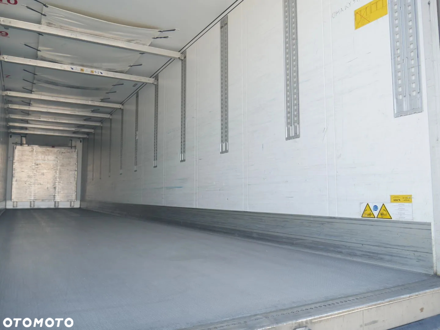 Schmitz Cargobull Chłodnia 60 / Doppelstock / Thermo King 300 / TIP 640629 - 16