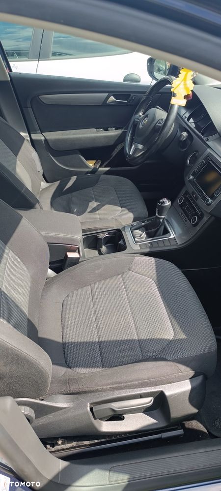 Volkswagen Passat 1.8 TSI Comfortline - 6