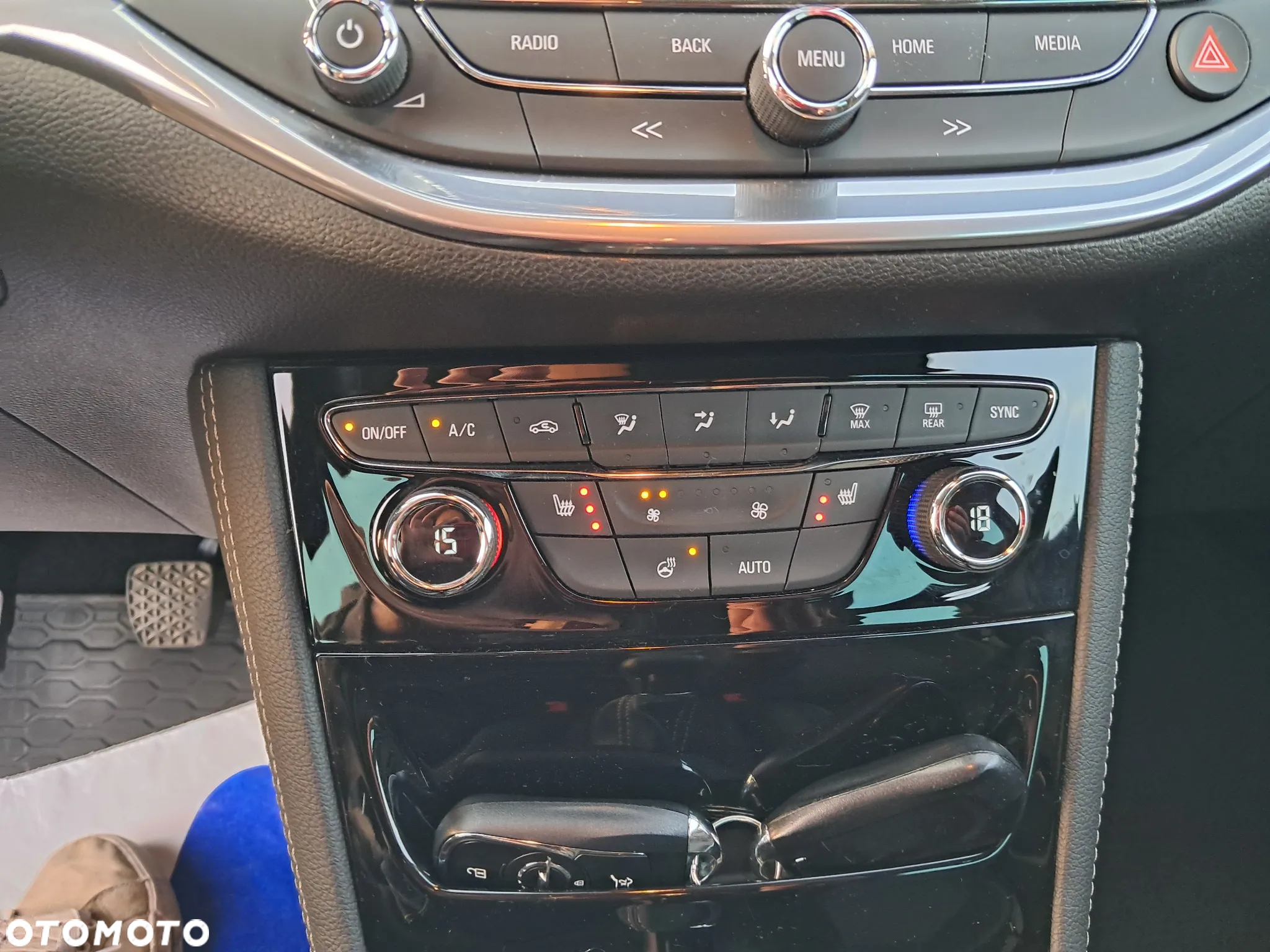Opel Astra 1.4 Turbo Start/Stop Sports Tourer Innovation - 28