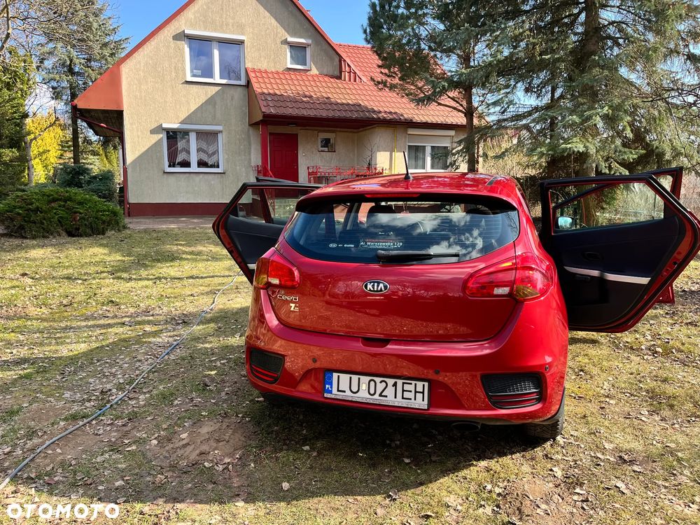 Kia Ceed - 4