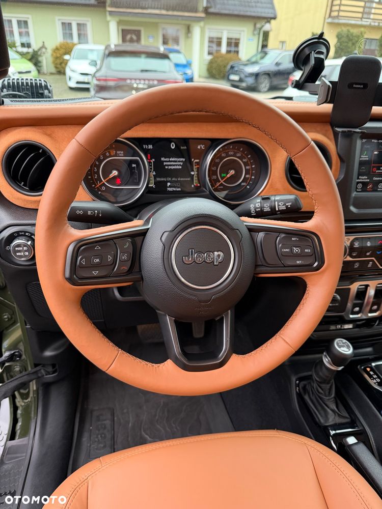 Jeep Wrangler - 13