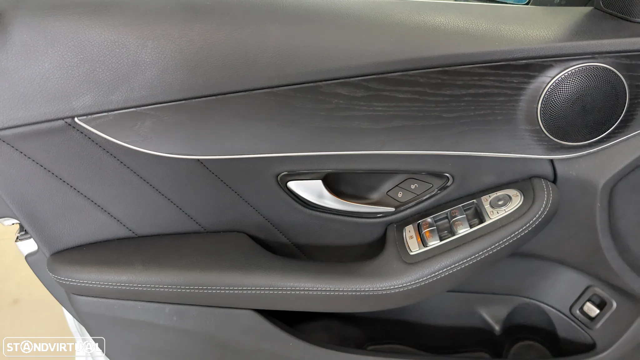 Mercedes-Benz C 300 de AMG Line - 14