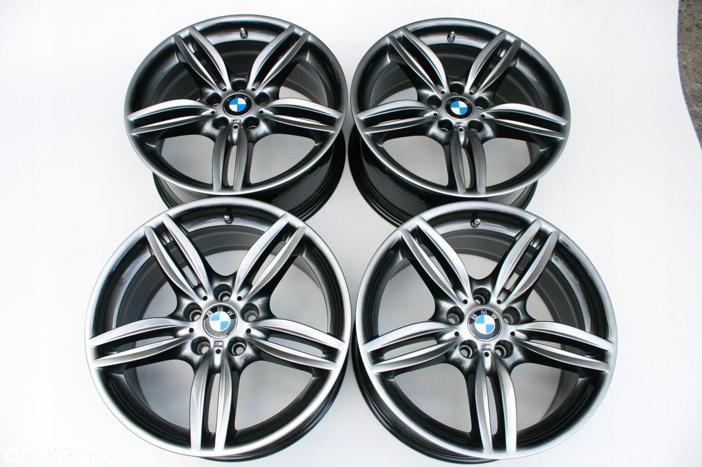 19 ORYGINAŁ BMW M-PAKIET 5 1 2 3 4 5GT 6 X1 X3 X4 WZ 351M tel. 503 325 350 - 6