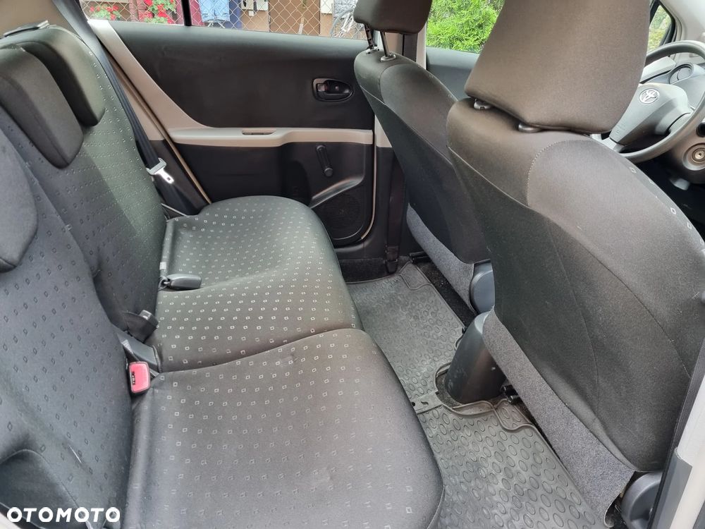 Toyota Yaris 1.3 VVT-i Cool - 11