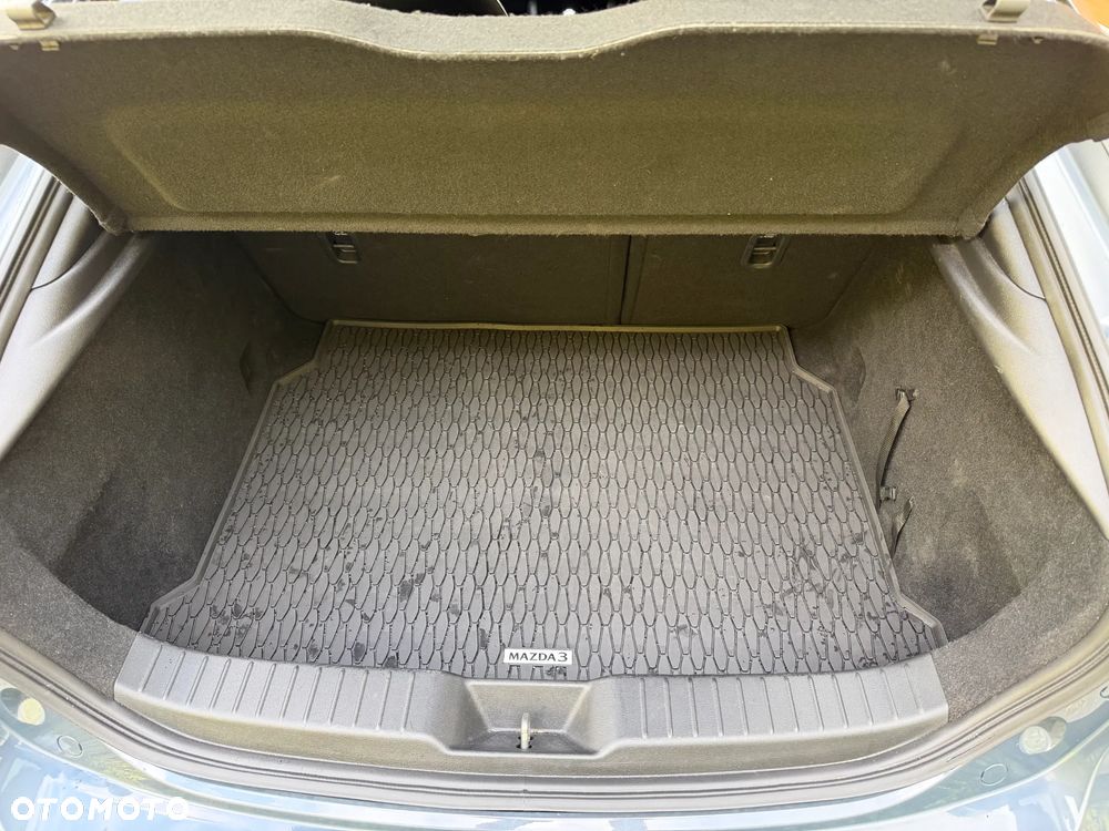Mazda 3 - 9