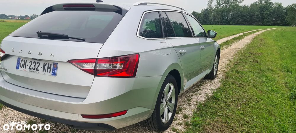 Skoda Superb 2.0 TDI Active DSG - 4