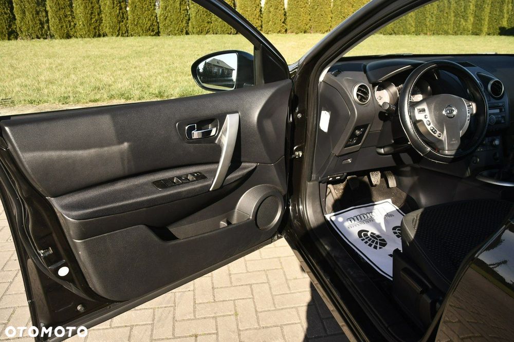 Nissan Qashqai+2 - 10