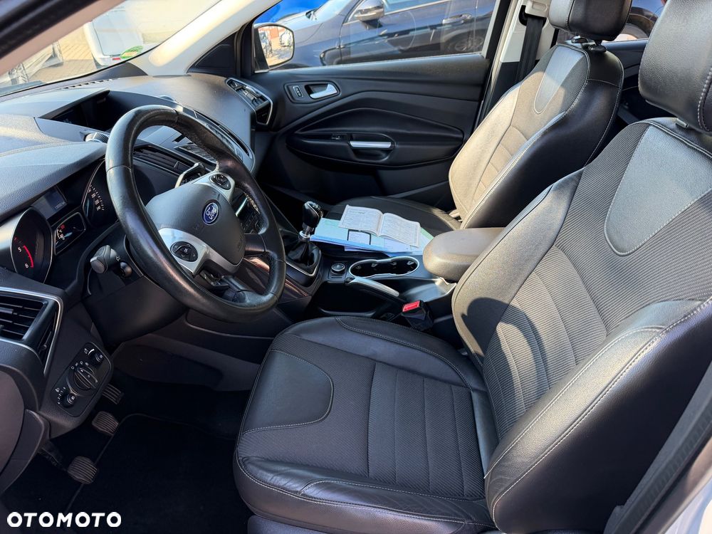 Ford Kuga 2.0 TDCi 4x4 Titanium - 12