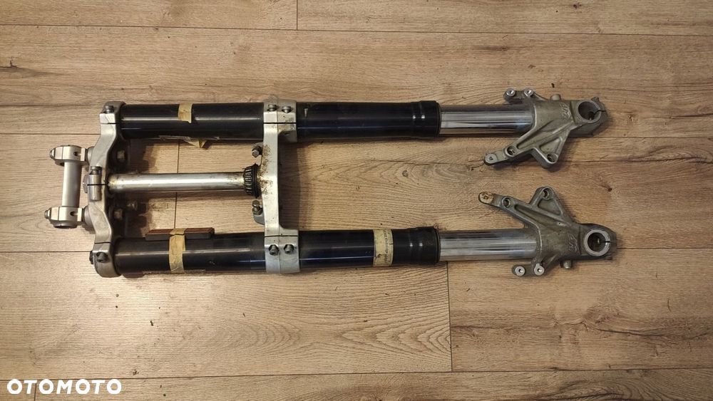 EU LAGI NOGI PÓLKA KPL KTM DUKE 990 06- - 1