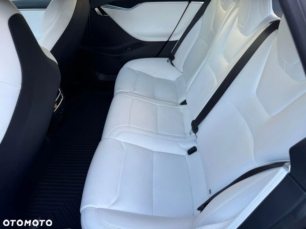 Tesla Model S 100 D Performance - 15