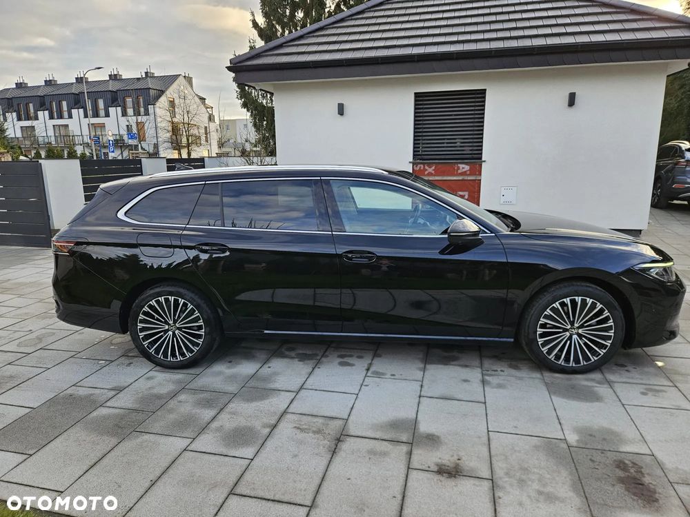 Volkswagen Passat - 4