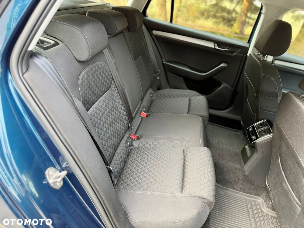 Skoda Superb 2.0 TDI Style DSG - 36