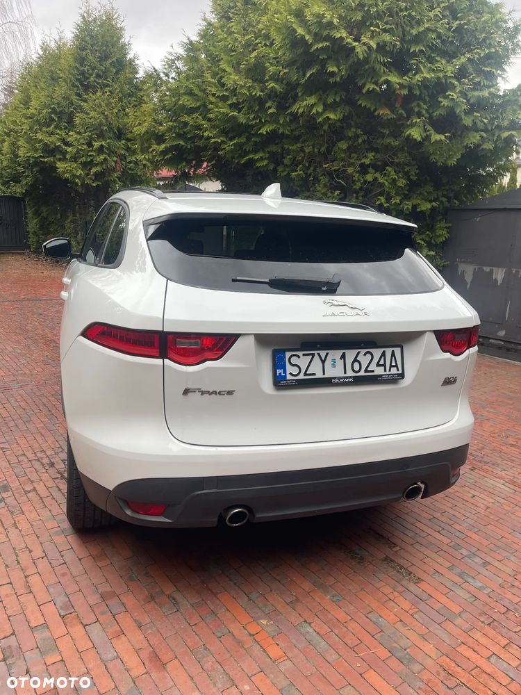 Jaguar F-Pace 30t AWD Portfolio - 9