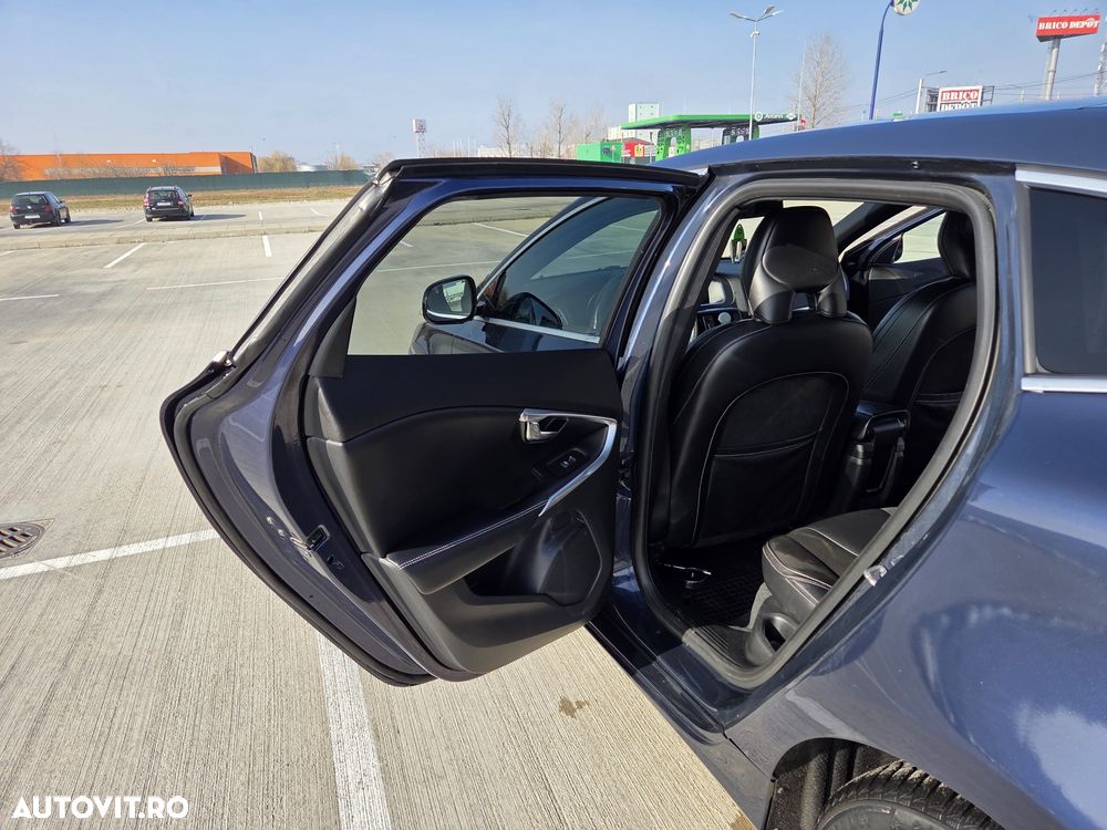 Volvo V40 D4 VEA R-Design - 7