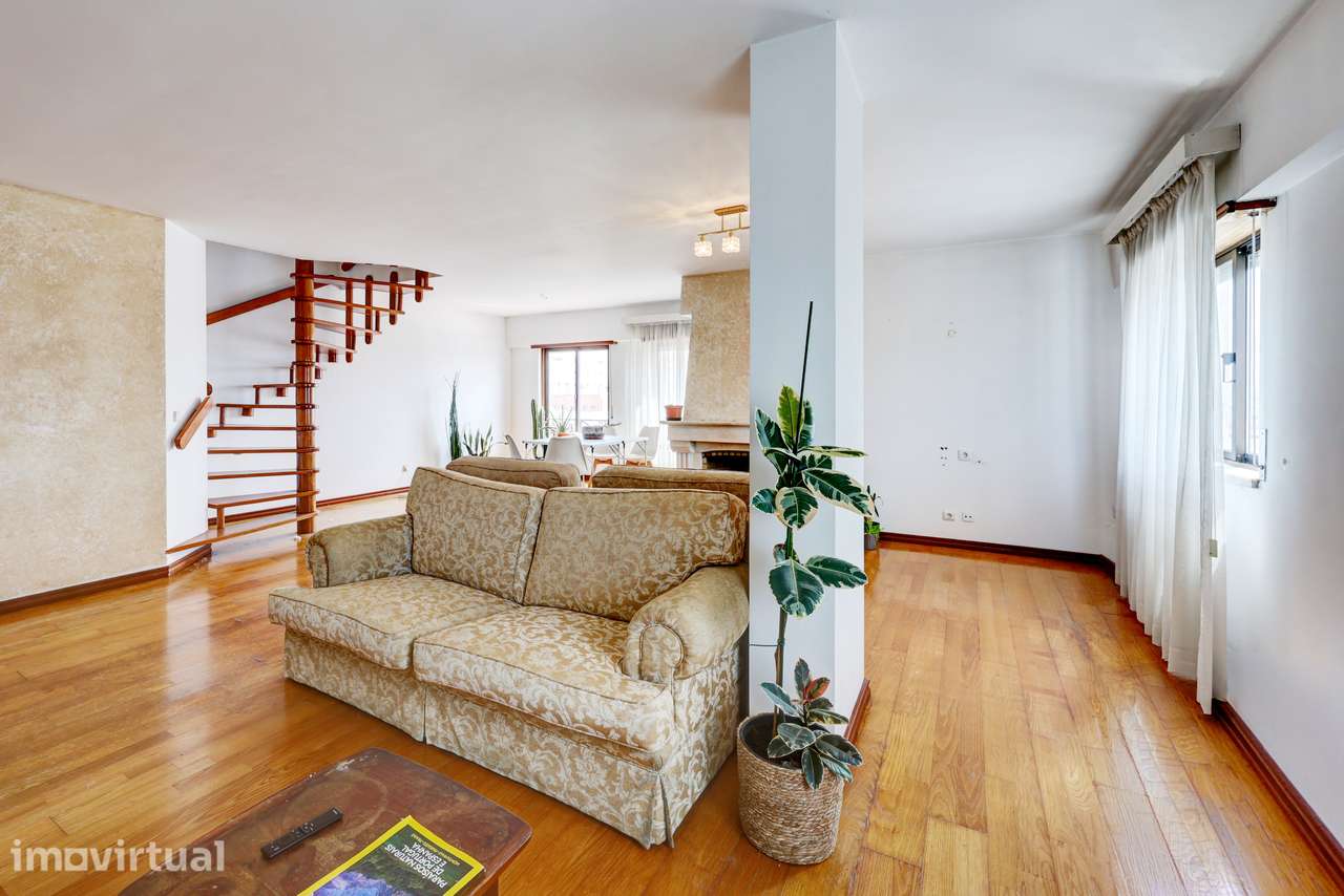 DUPLEX : Conforto e Elegância  com vista a 270º, MAR e Palácio da Pena - Grande imagem: 4/19