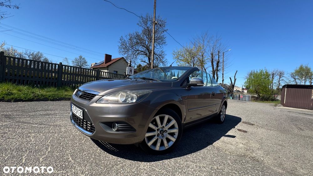 Ford Focus 2.0 16V Trend - 12