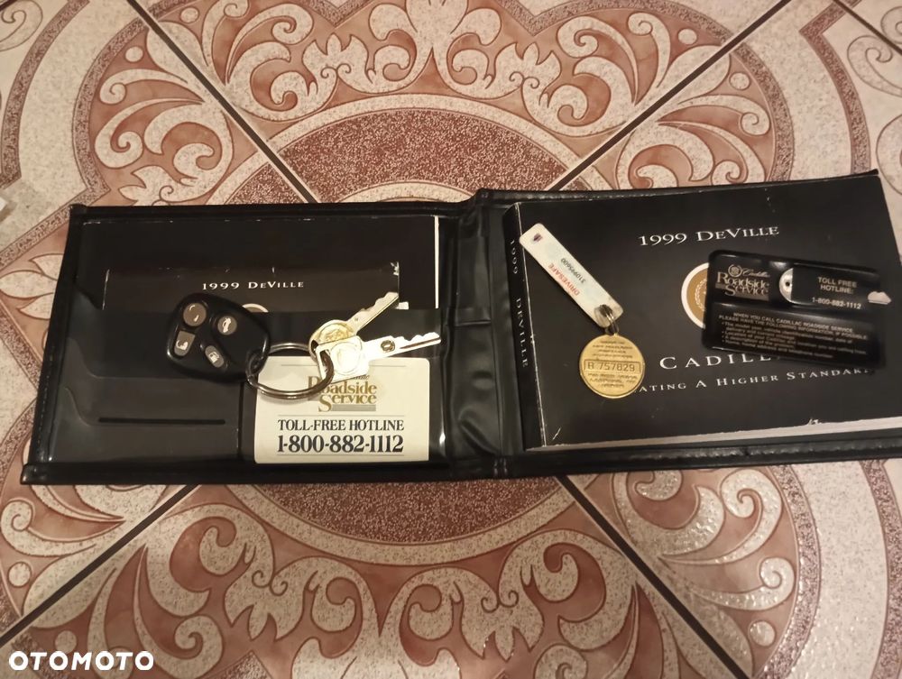 Cadillac Deville - 3