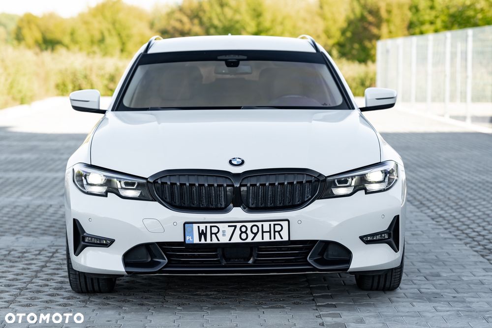 BMW Seria 3 330d xDrive M Sport - 11