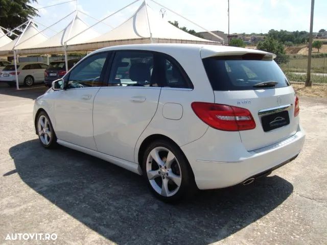 Mercedes-Benz B - 4