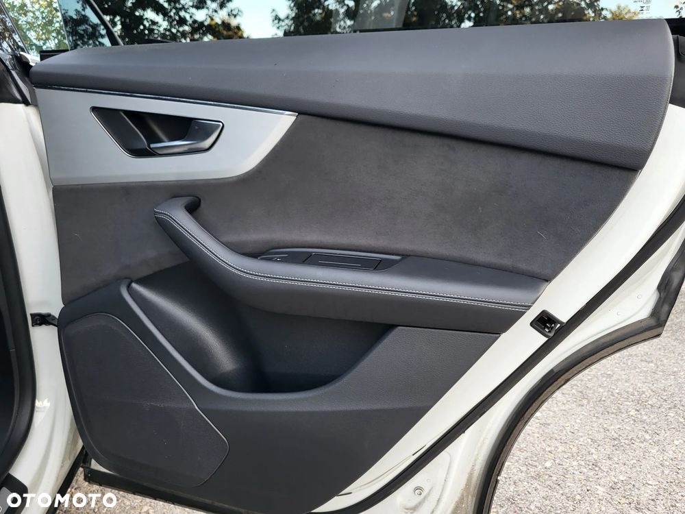 Audi Q8 45 TDI mHEV Quattro Tiptronic - 31