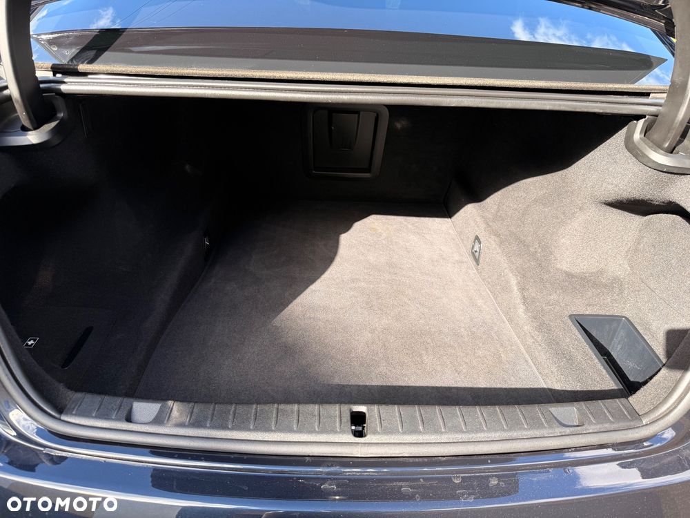 BMW Seria 7 750Li - 15