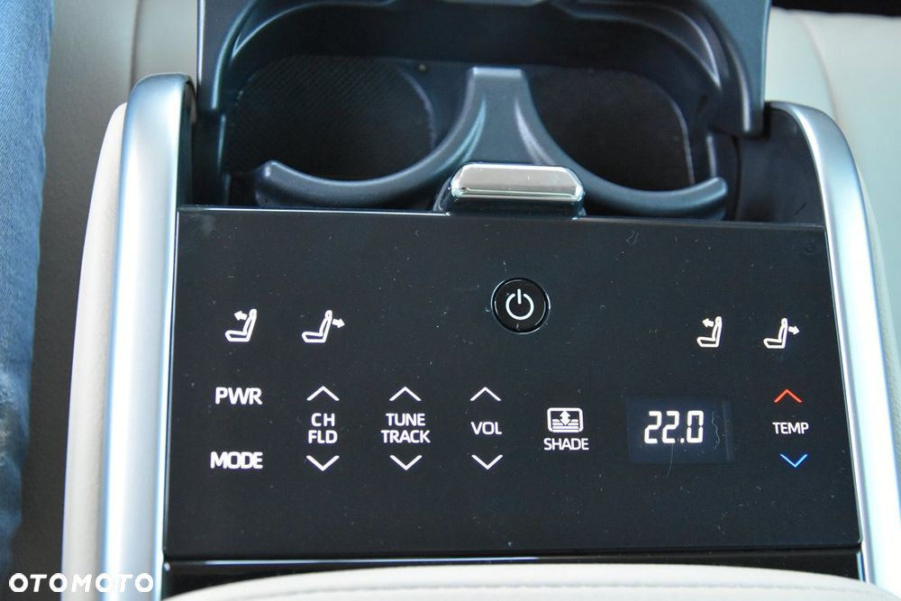 Toyota Camry 2.5 Hybrid Executive CVT - 35