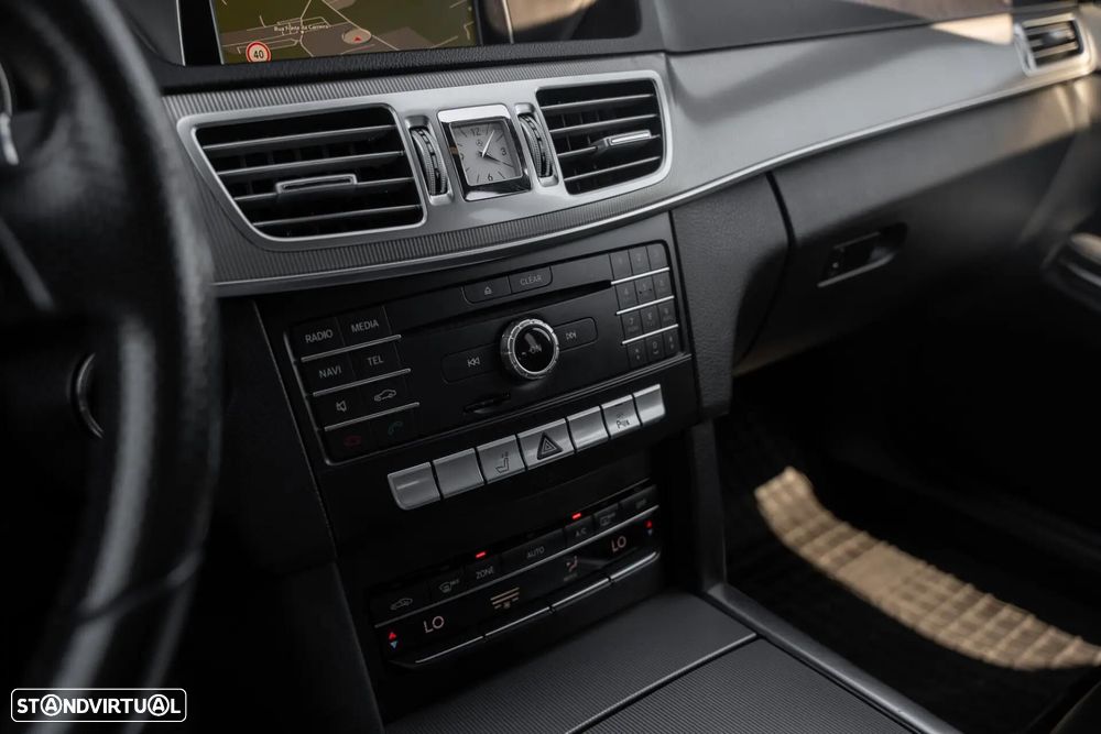 Mercedes-Benz E 300 Bluetec Hybrid Avantgarde - 17