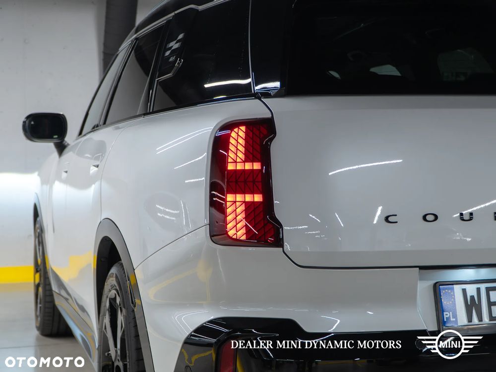 MINI Countryman S ALL4 John Cooper Works Trim - 12