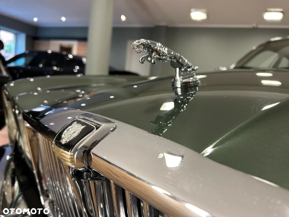 Jaguar XJ - 14