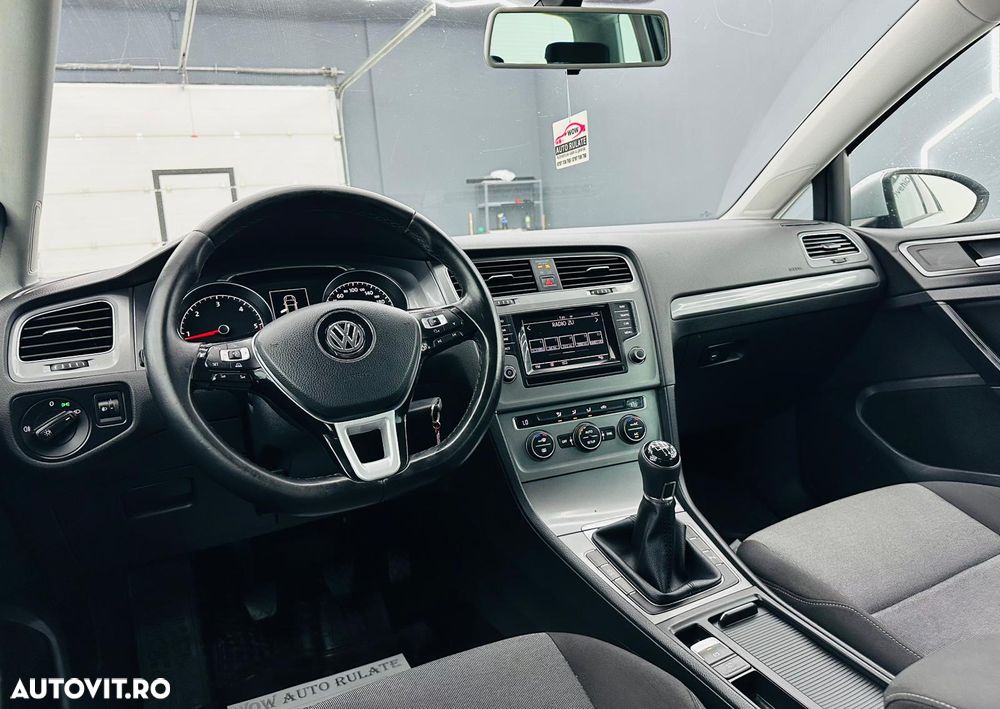 Volkswagen Golf 1.6 TDI BlueMotion Technology Trendline - 21