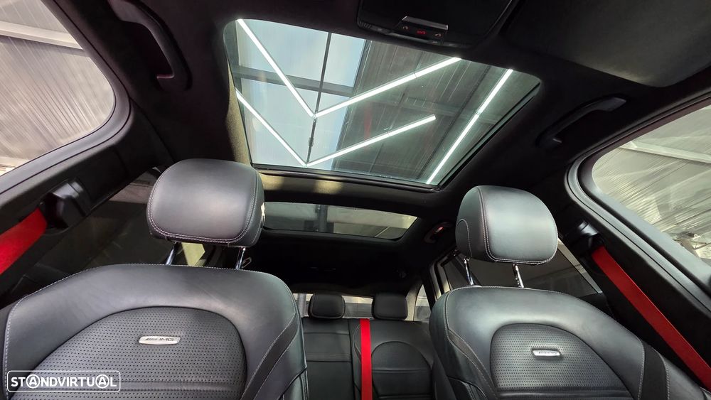 Mercedes-Benz C 63 AMG Standard - 25