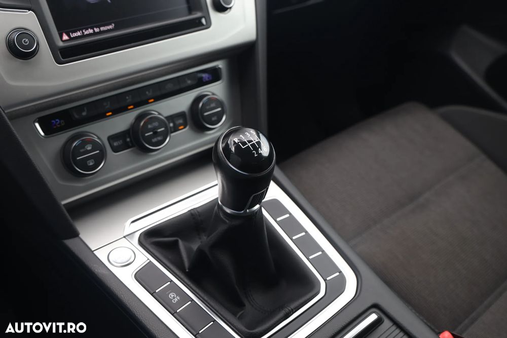 Volkswagen Passat 2.0 TDI Comfortline - 25