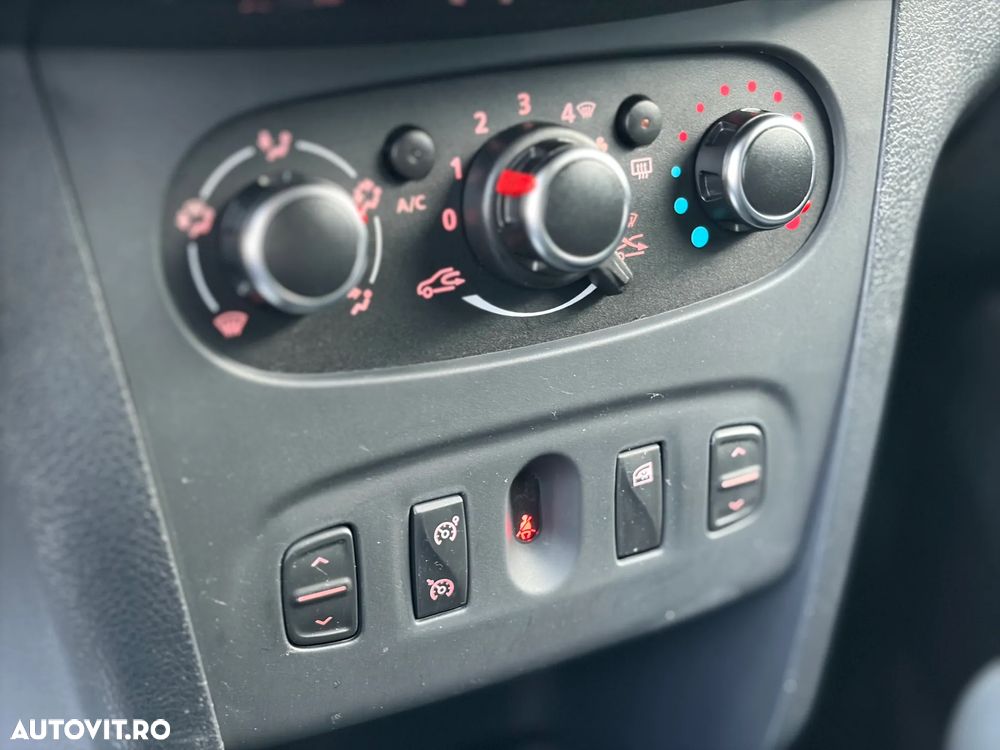 Dacia Sandero Stepway TCe 90 (S&S) Celebration - 15