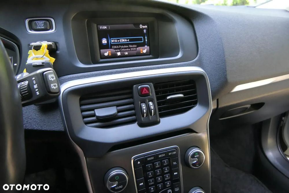Volvo V40 - 24