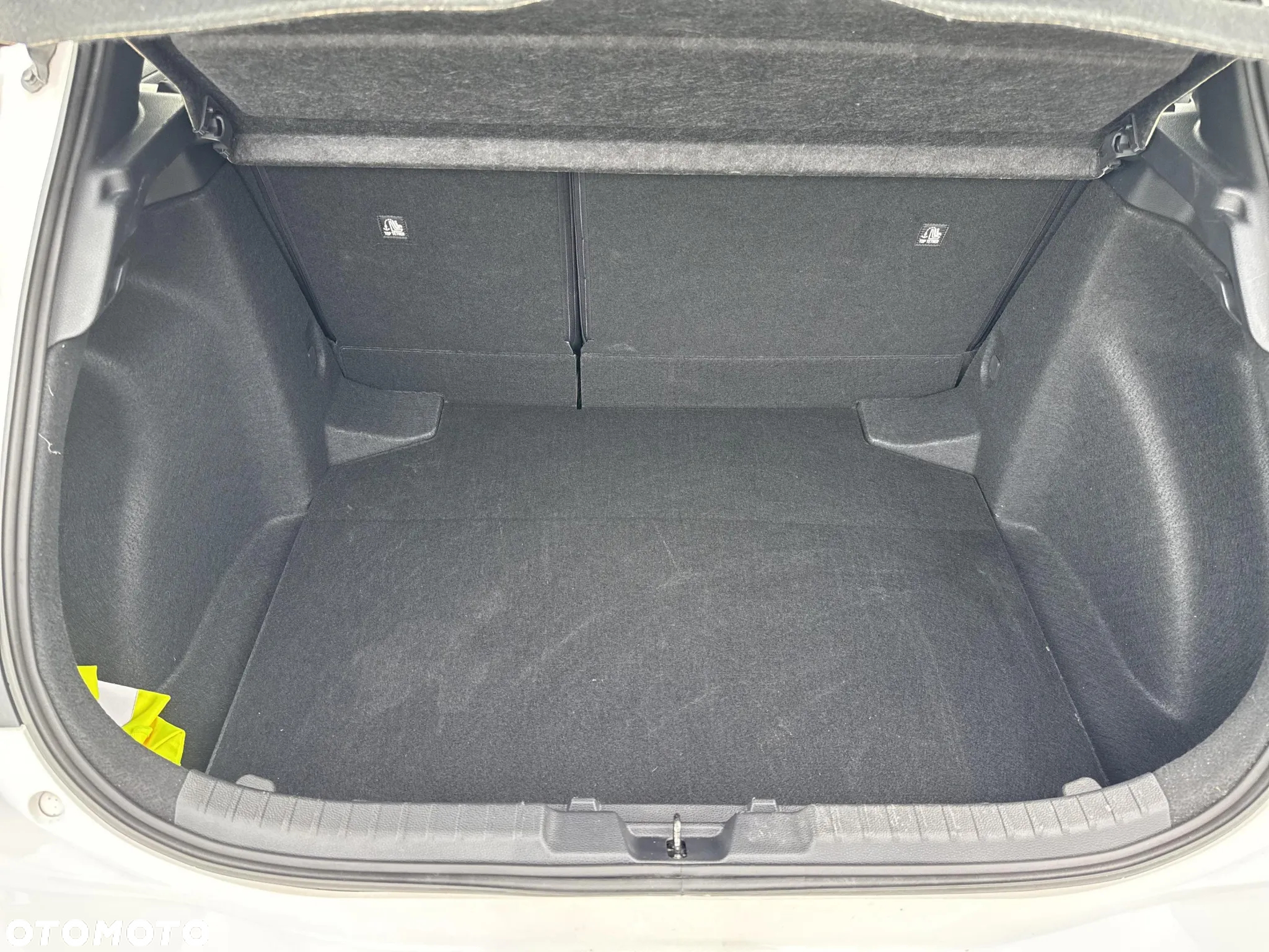 Toyota Corolla 1.8 Hybrid GPF Active - 23