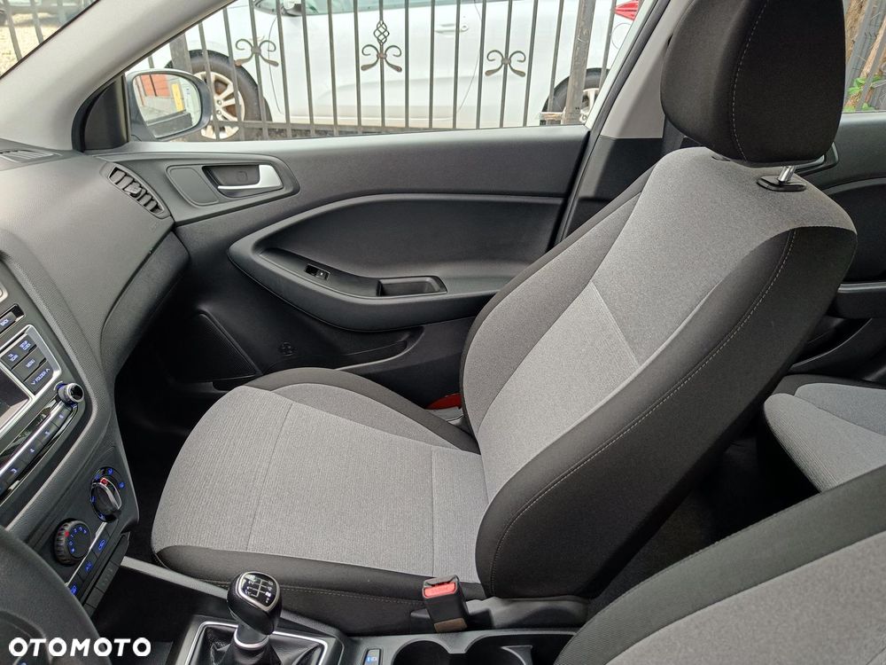 Hyundai i20 1.1 CRDi Comfort - 21