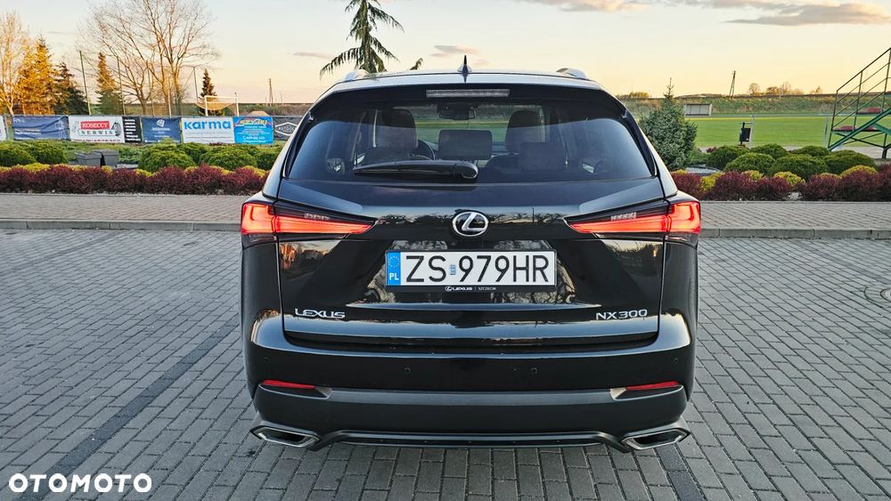 Lexus NX 300 Comfort AWD - 11