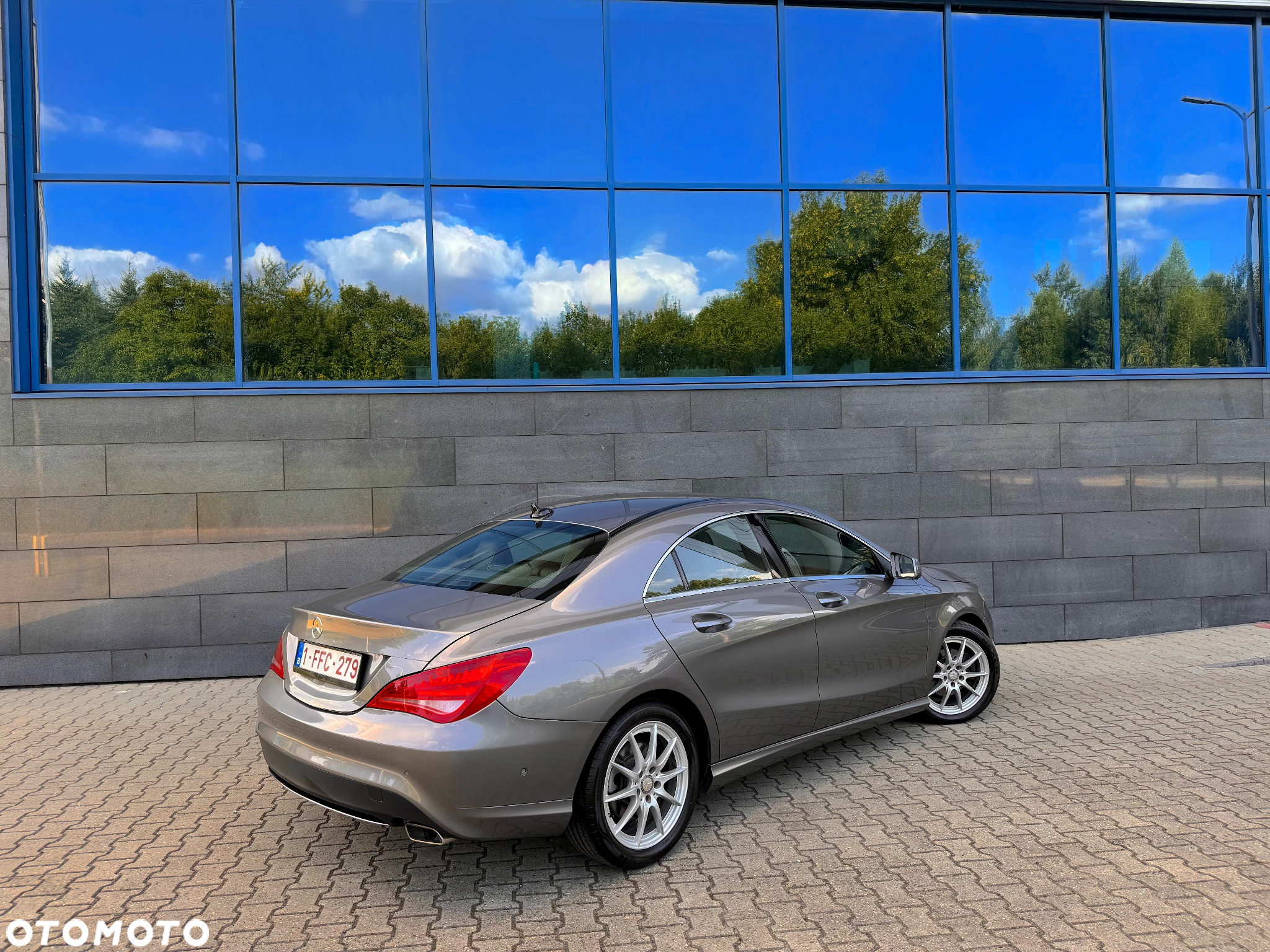 Mercedes-Benz CLA 180 Urban - 14