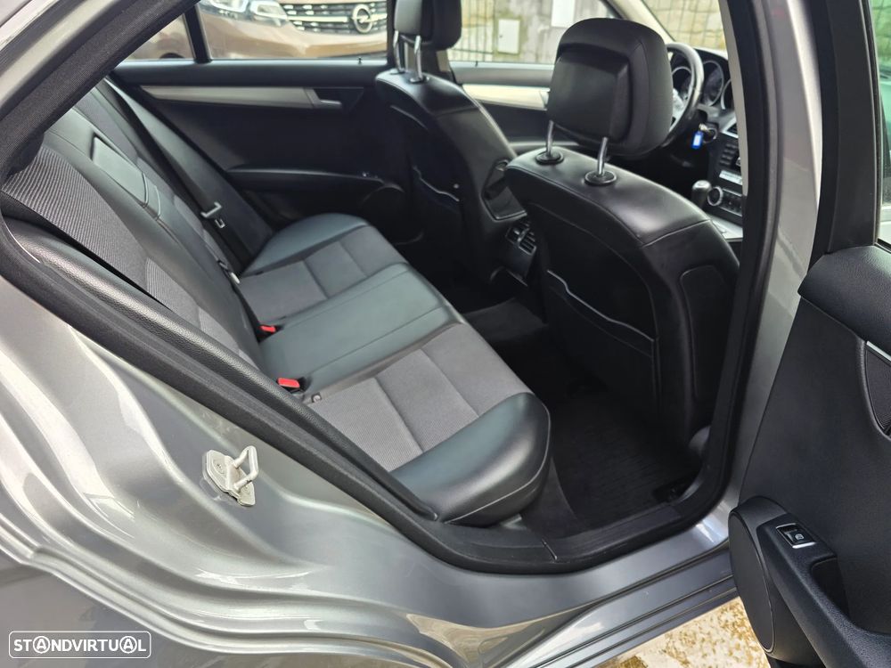 Mercedes-Benz C 220 - 25