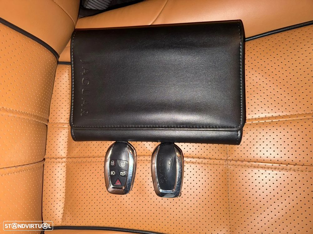 Jaguar XJ 3.0 D V6 Premium Luxury - 19