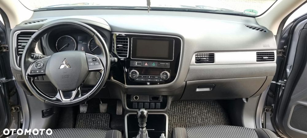 Mitsubishi Outlander 2017 photo 5