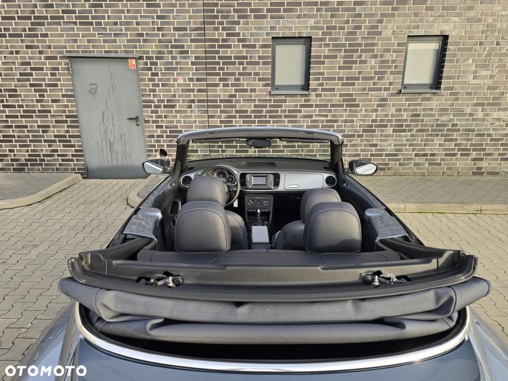 Volkswagen New Beetle - 23