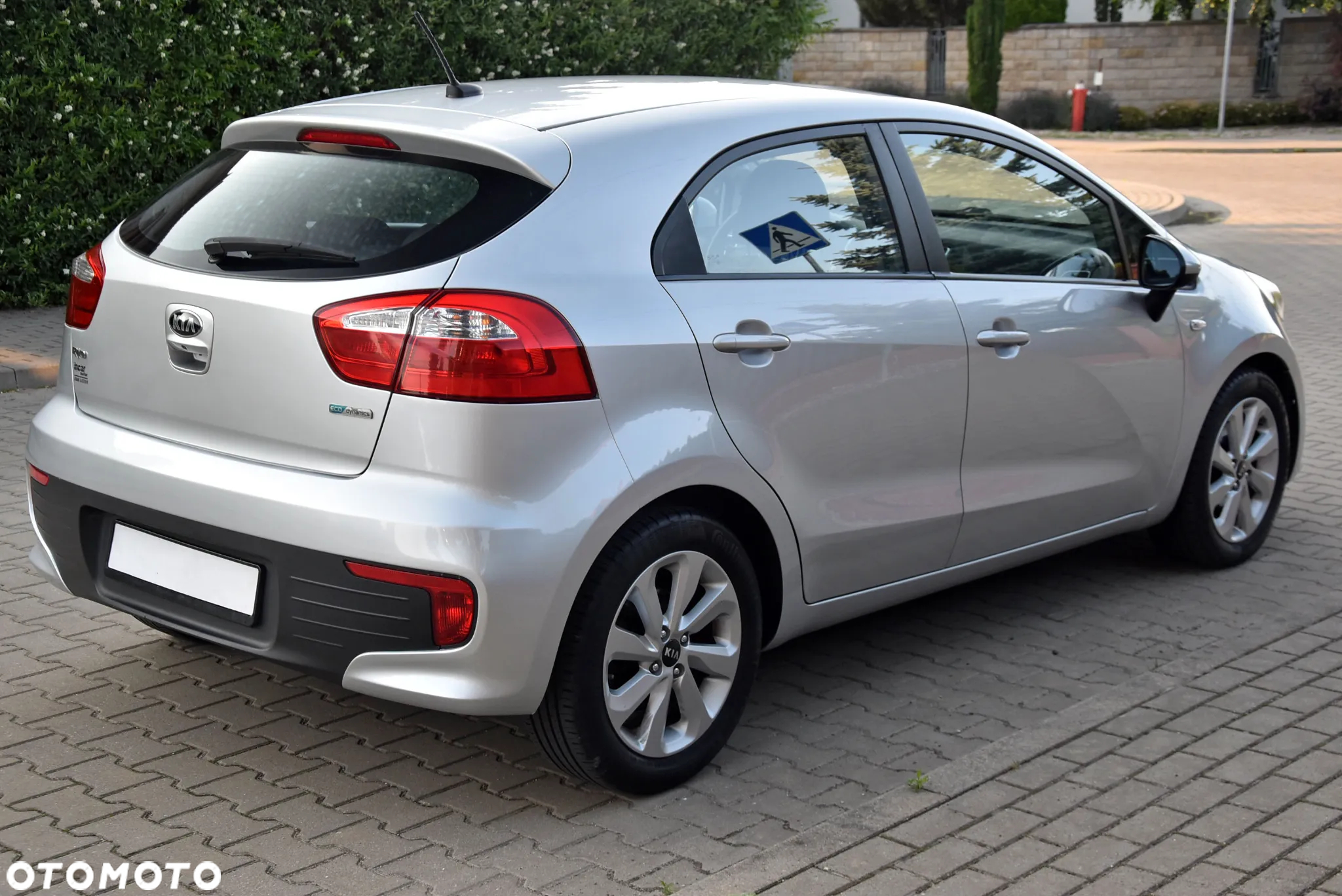 Kia Rio 1.1 CRDI Dream-Team Edition - 9