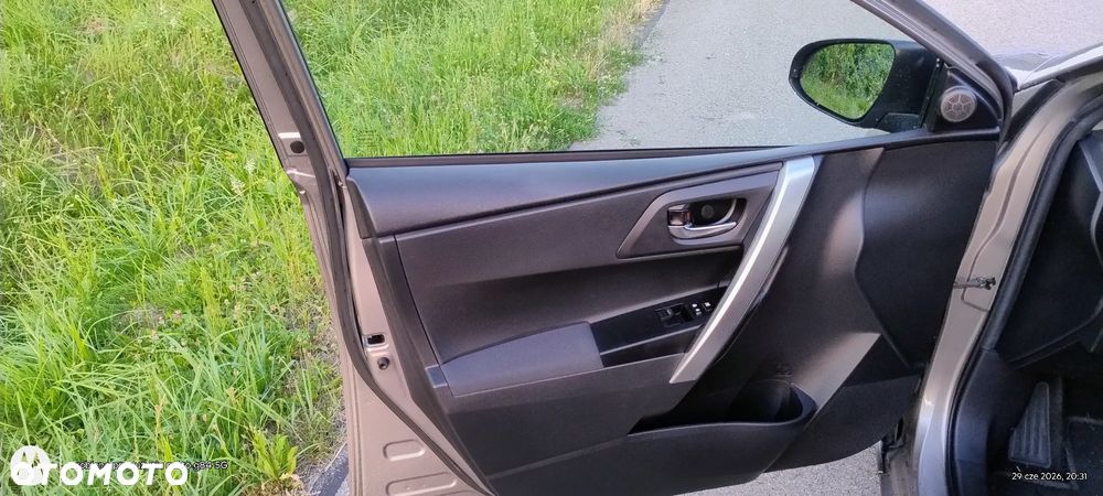 Toyota Auris 1.4 D-4D Active - 12